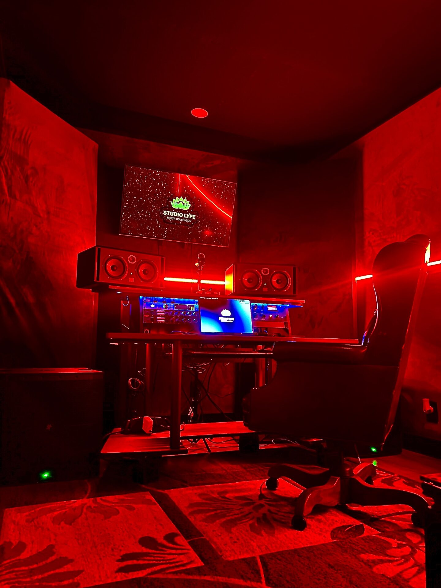 Studio Lyfe Mixer